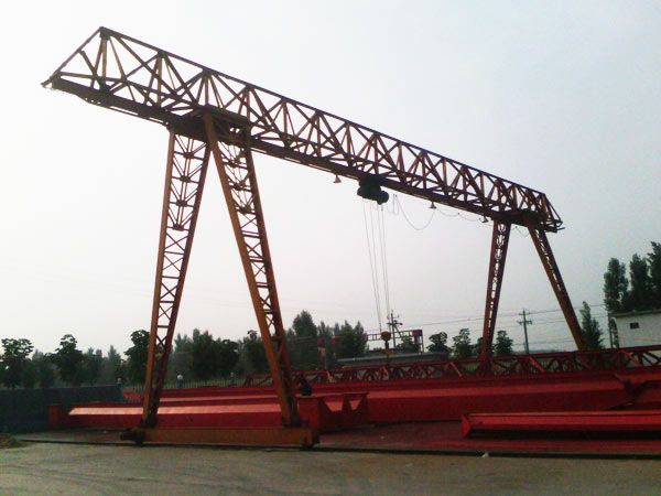 MHh型电动葫芦门式起重机（花架型）